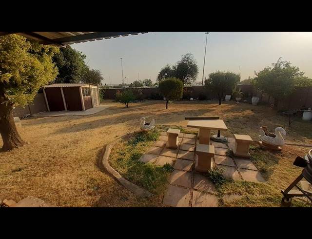 2 BEDROOM HOUSE FOR SALE IN ALBEMARLE